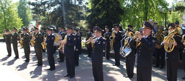 В этом году военный оркестр будет играть для ветеранов - прямо перед их домами! - Sputnik Беларусь