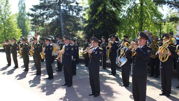 В этом году военный оркестр будет играть для ветеранов - прямо перед их домами! - Sputnik Беларусь