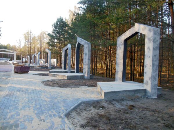 Хатынь, за якую ніхто не адказаў: у Беларусі аднаўляюць памяць пра Олу Хатынь, за якую ніхто не адказаў: у Беларусі аднаўляюць памяць пра Олу - Sputnik Беларусь