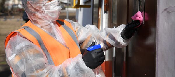 Дезинфекция подъезда жилого дома - Sputnik Беларусь