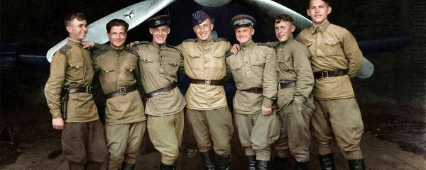 Летчики 102-го гвардейского истребительного авиаполка - Sputnik Беларусь