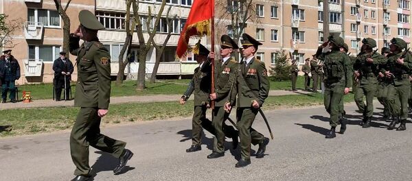 Как в Гродно поздравляют ветеранов с Днем Победы, видео - Sputnik Беларусь