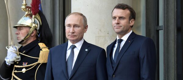 Прэзідэнт РФ Уладзімір Пуцін і прэзідэнт Францыі Эмануэль Макрон Прэзідэнт РФ Уладзімір Пуцін і прэзідэнт Францыі Эмануэль Макрон - Sputnik Беларусь