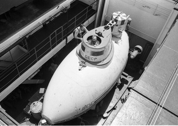 Российский робот Витязь установил вымпел на дне Марианской впадины - Sputnik Беларусь