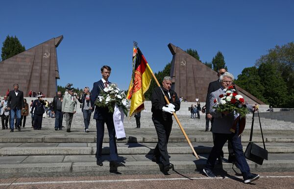 Спасибо и Дзякуй: Германия поблагодарила за освобождение от нацизма - Sputnik Беларусь