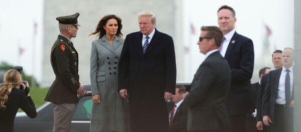Президент США Дональд Трамп с супругой Меланьей - Sputnik Беларусь