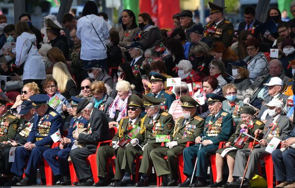 Ветераны Великой Отечественной на параде 9 мая в Минске - Sputnik Беларусь