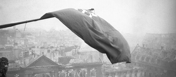 Знамя Победы над Рейхстагом - Sputnik Беларусь