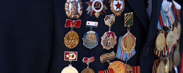 Медали ветерана Великой Отечественной войны в День Победы - Sputnik Беларусь