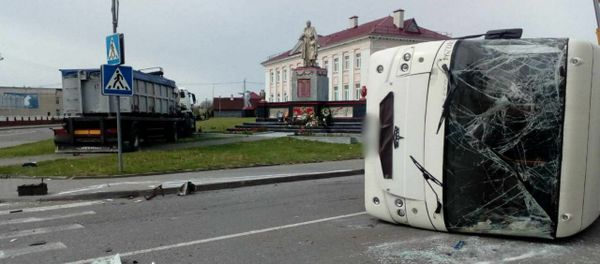 Рейсовый автобус попал в ДТП в Свислочском районе - Sputnik Беларусь