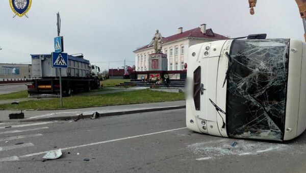 Рейсовый автобус попал в ДТП в Свислочском районе - Sputnik Беларусь