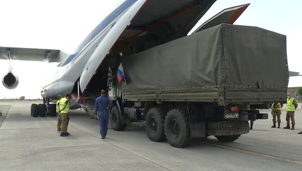 Российские военные специалисты возвращаются из Италии  - Sputnik Беларусь