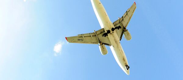 Самолет заходит на посадку в лондонском аэропорту Хитроу - Sputnik Беларусь