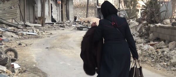 Новая жизнь: сирийцы обживают разрушенные войной города - видео - Sputnik Беларусь