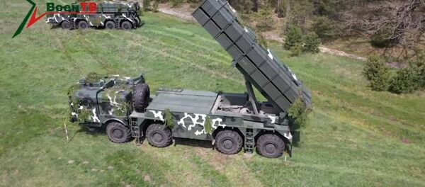 Как проходят тактические учения комплексов Смерч и Полонез - видео - Sputnik Беларусь