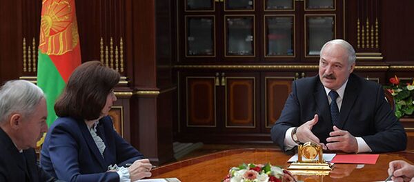 Лукашенко: трудно будет мне включиться в предвыборный процесс - Sputnik Беларусь