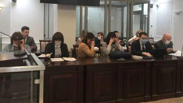 Адвокаты обвиняемых в зале Верховного суда перед началом рассмотрения дела - Sputnik Беларусь