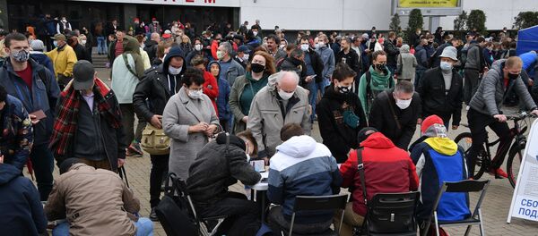 Збор подпісаў у Мінску - Sputnik Беларусь