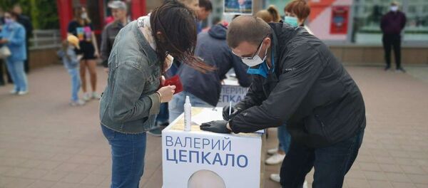 Збор подпісаў за вылучэнне кандыдатаў у прэзідэнты ў Віцебску - Sputnik Беларусь