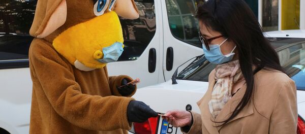 Маскот во время пандемии коронавируса - Sputnik Беларусь