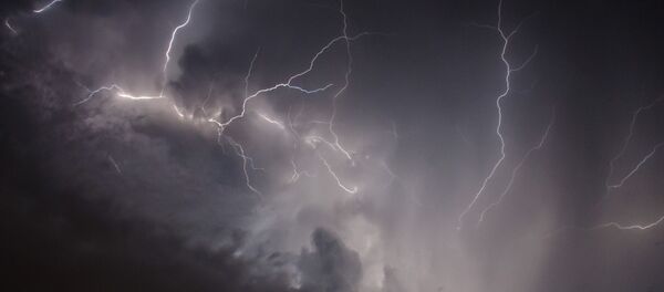 Молния, архивное фото - Sputnik Беларусь