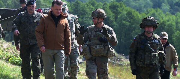 Масштаба не вышло: за Defender Europe состоятся в урезанном составе - видео Масштаба не вышло: за Defender Europe состоятся в урезанном составе - видео - Sputnik Беларусь