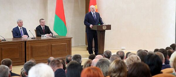 Александр Лукашенко на встрече в Могилеве Александр Лукашенко на встрече в Могилеве - Sputnik Беларусь