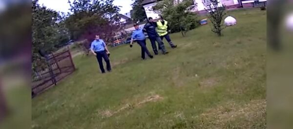 Байкер-бесправник при задержании сломал инспектору ГАИ руку  - Sputnik Беларусь