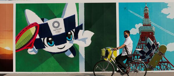 Постер в маскотом Олимпиады-2020 в Токио - Sputnik Беларусь
