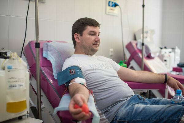 Донор плазмы для больных COVID-19: чем болела, узнала, когда выздоровела - Sputnik Беларусь