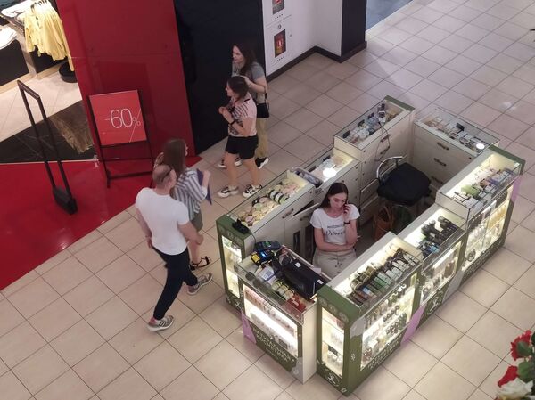 Инстинкт самосохранения снижается: белорусы перестали носить маски - Sputnik Беларусь