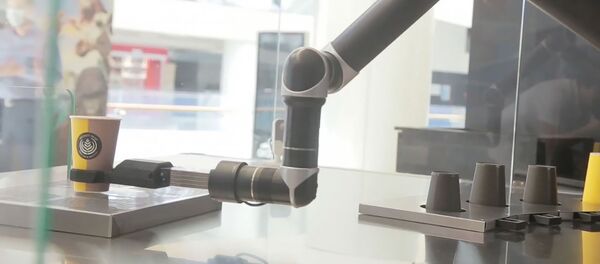 Робо-кофе для минчан: белорусские разработчики придумали робота-бариста - Sputnik Беларусь