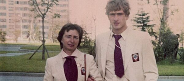 Тренер Раиса Баранова и ее воспитанник Владимир Алейник на Олимпиаде-80 в Москве - Sputnik Беларусь