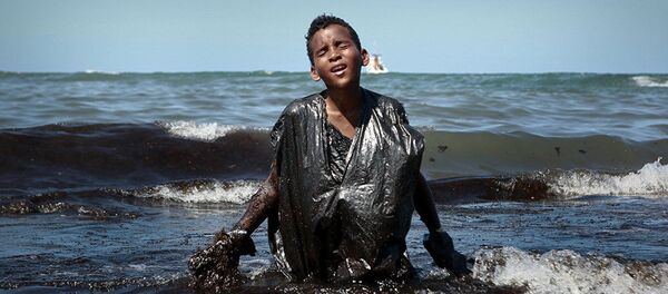 Главные новости. Черный прилив в Бразилии. - Sputnik Беларусь