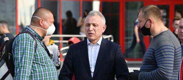 Руководитель инициативной группы Лукашенко Михаил Орда на пикете у ТЦ Дана-Молл Руководитель инициативной группы Лукашенко Михаил Орда на пикете у ТЦ Дана-Молл - Sputnik Беларусь