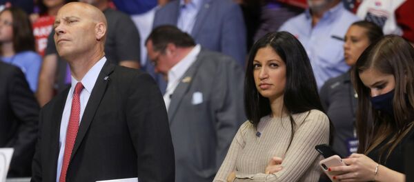 Во время встречи Трампа с избирателями в штате Оклахома Во время встречи Трампа с избирателями в штате Оклахома - Sputnik Беларусь