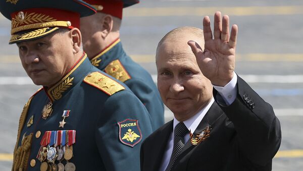 Президент РФ В. Путин принял участие в военном параде в ознаменование 75-летия Победы - Sputnik Беларусь