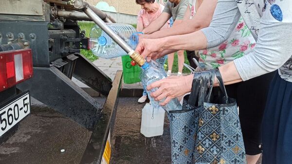 В Московском и Фрунзенском районах организовали подвоз воды: куда ехать В Московском и Фрунзенском районах организовали подвоз воды: куда ехать - Sputnik Беларусь