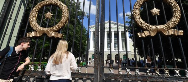 Вароты ў БНТУ Вароты ў БНТУ - Sputnik Беларусь