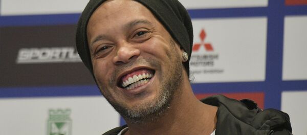 Бывший футболист Бразилии Роналдиньо - Sputnik Беларусь