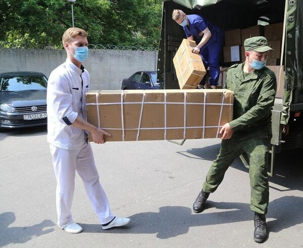 Термометры и маски: Минобороны получило помощь от Китая для борьбы с COVID - Sputnik Беларусь