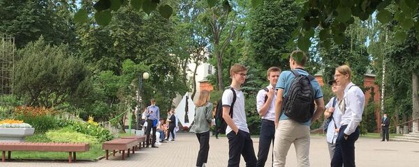 Многие абитуриенты признаются, что к ЦТ готовы и некоторые задания уже даже наизусть выучили - Sputnik Беларусь