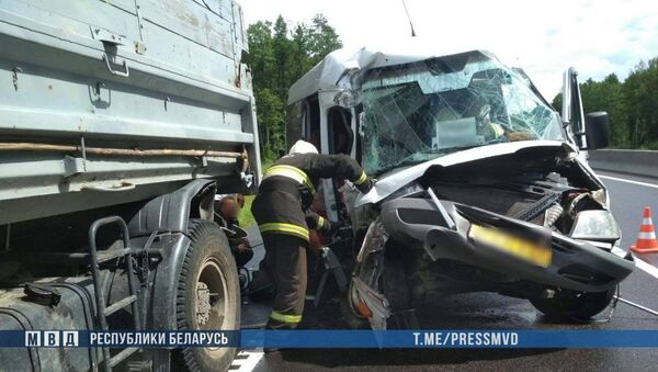 Авария на трассе М6 в Воложинском районе - Sputnik Беларусь