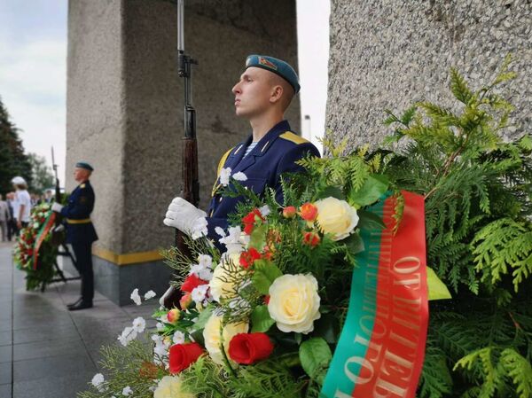 Без шествия, но с новой традицией, как Витебск отпраздновал 3 июля - Sputnik Беларусь