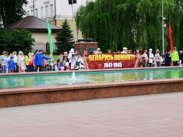 Без шествия, но с новой традицией, как Витебск отпраздновал 3 июля - Sputnik Беларусь