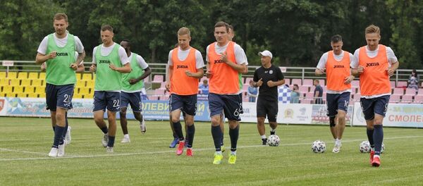 Футболисты брестского Динамо на тренировке - Sputnik Беларусь