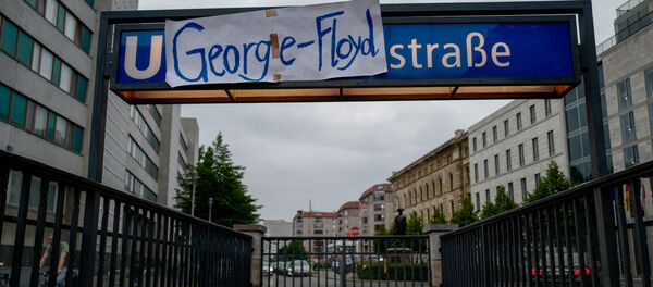 Один из входов на Mohrenstrasse - Sputnik Беларусь