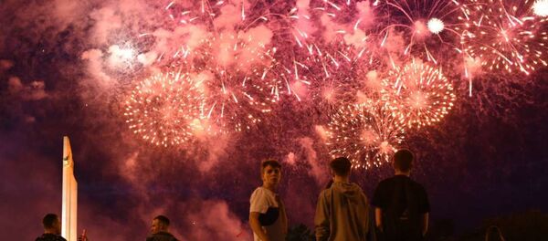 Салют в Минске на День Независимости - Sputnik Беларусь