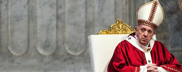 Папа Римский Франциск во время мессы в базилике Святого Петра в Ватикане - Sputnik Беларусь