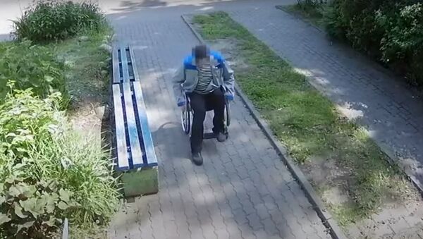 Минчанин украл инвалидную коляску у спортсменки - Sputnik Беларусь